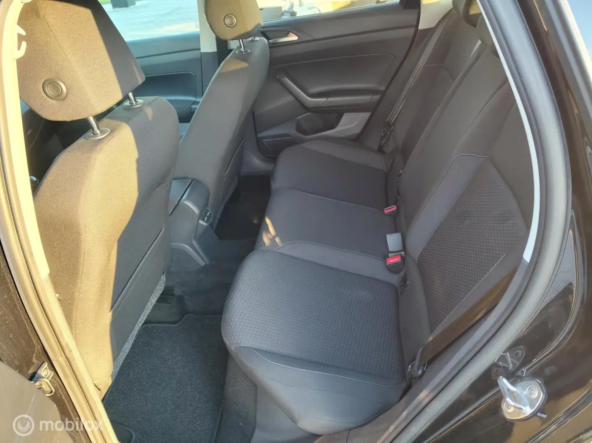 1.0 TSI Comfortline Business r-line velgen!