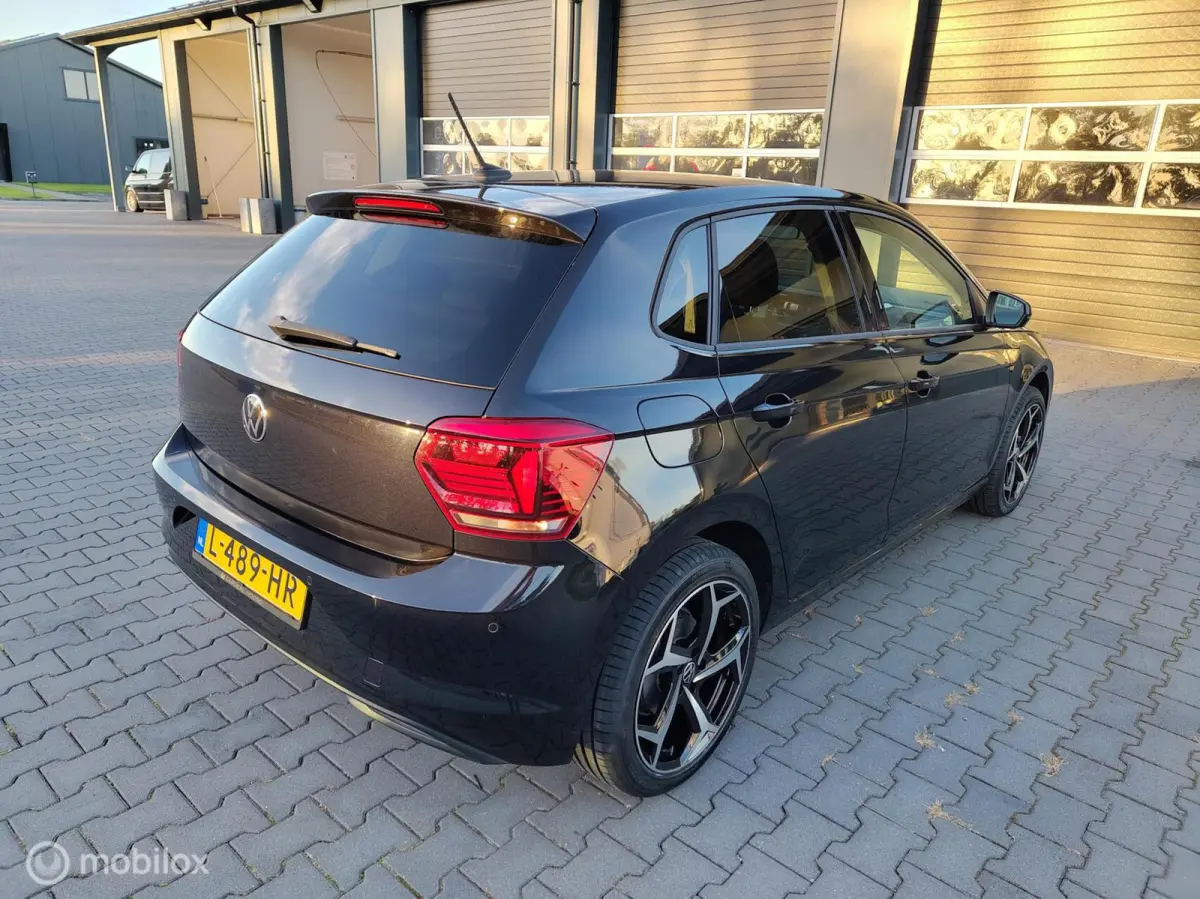 1.0 TSI Comfortline Business r-line velgen!