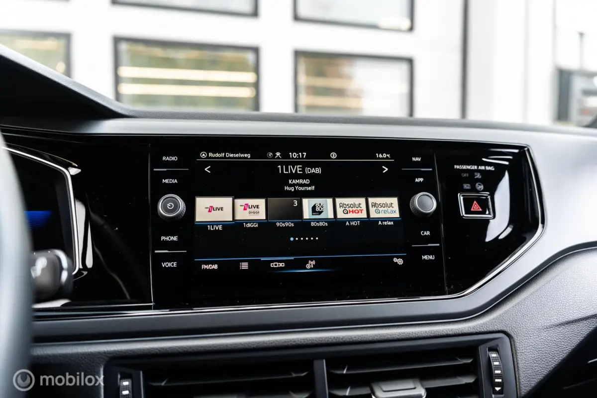 1.0 TSI 3X R-Line PANO IQ-LIGHT CAMERA BEATS
