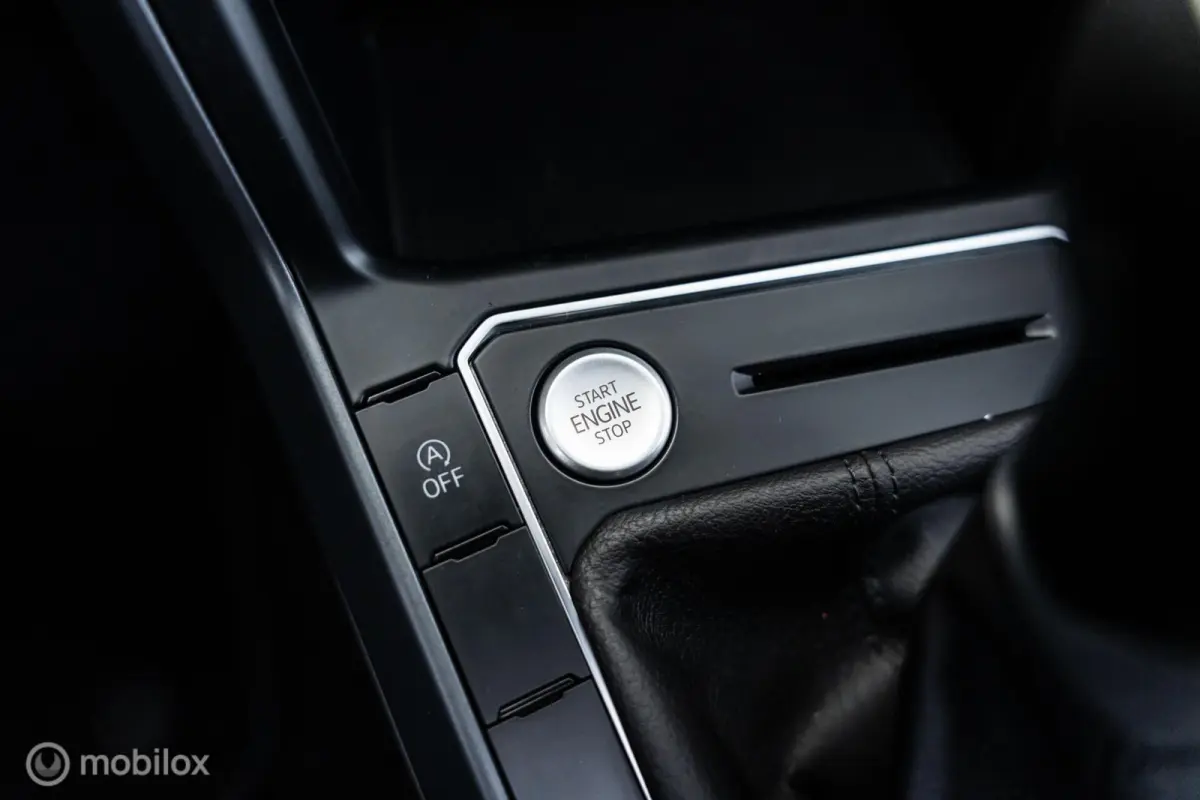 1.0 TSI 3X R-Line PANO IQ-LIGHT CAMERA BEATS