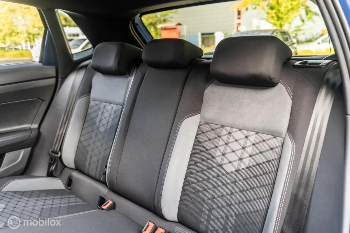 1.0 TSI 3X R-Line PANO IQ-LIGHT CAMERA BEATS