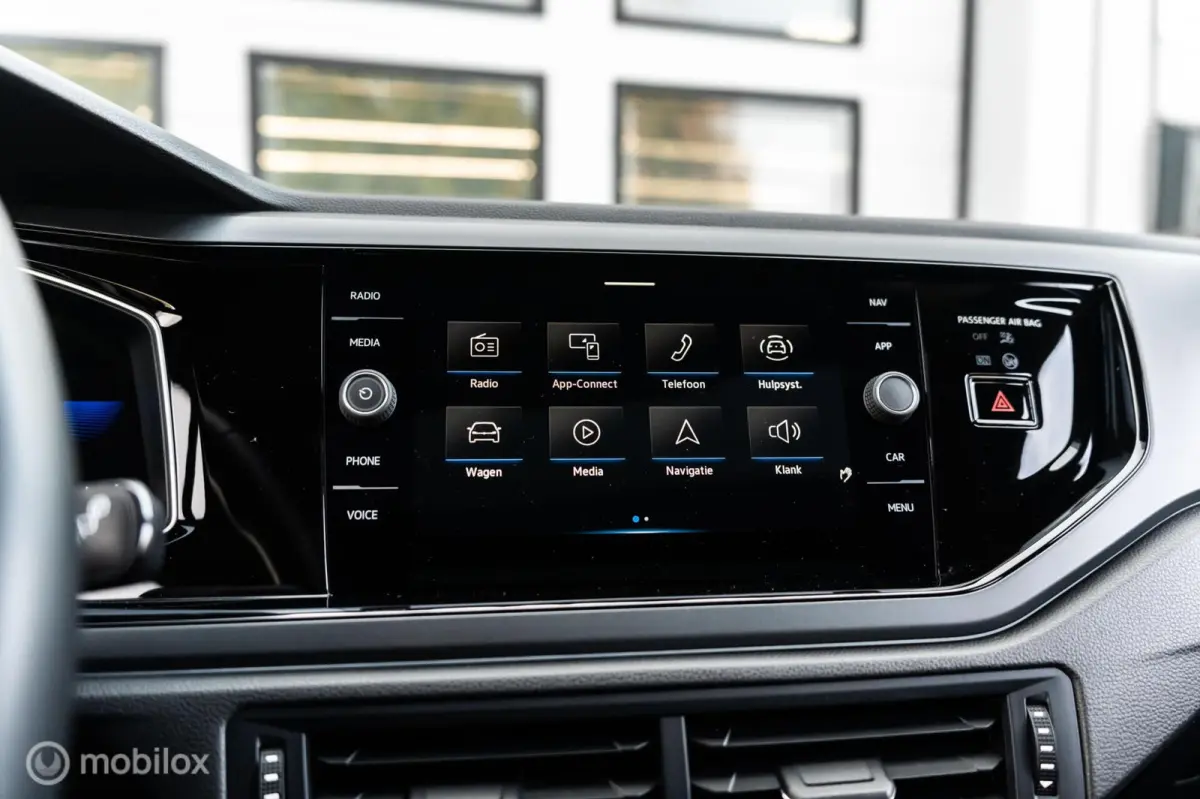 1.0 TSI 3X R-Line PANO IQ-LIGHT CAMERA BEATS