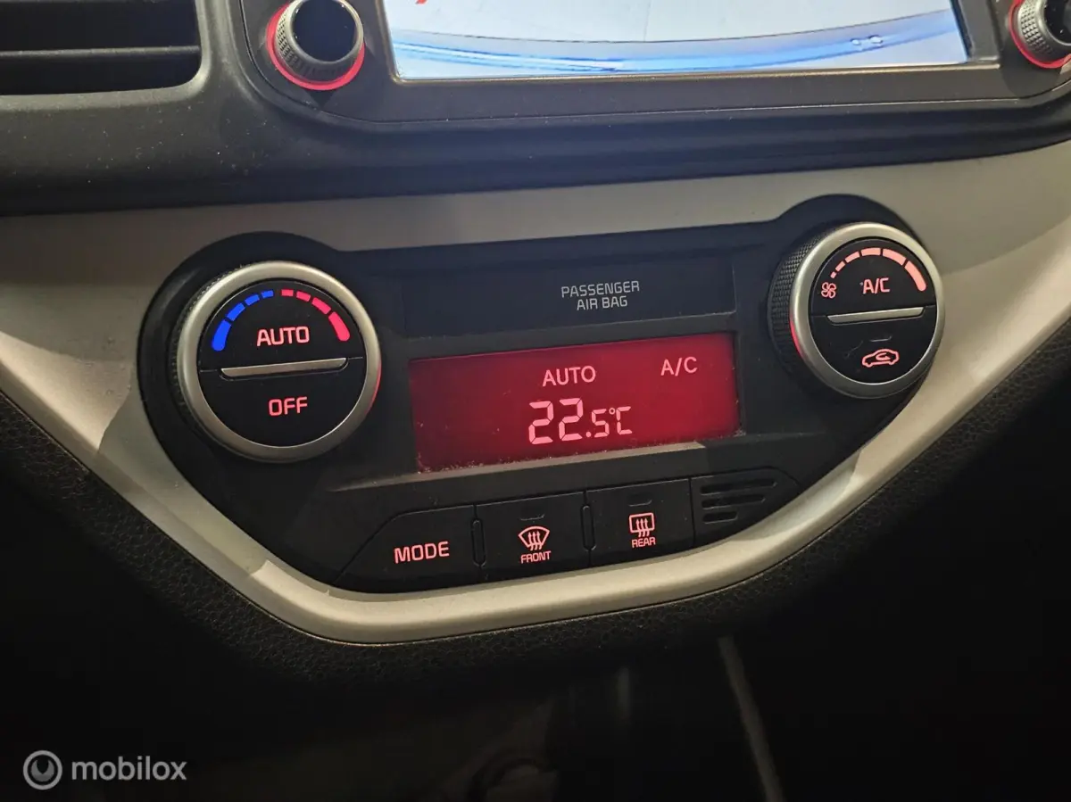 1.2 CVVT DynamicLine Automaat Navi/Camera/Stoelverwarming
