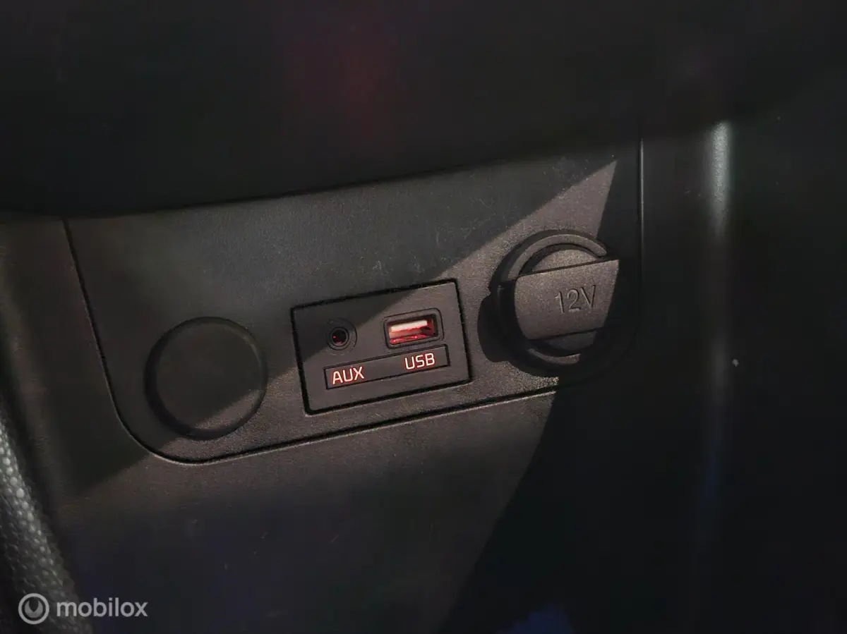 1.2 CVVT DynamicLine Automaat Navi/Camera/Stoelverwarming