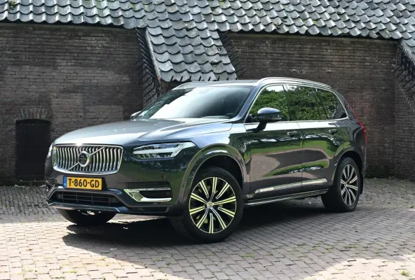 2.0 T8 Twin Engine AWD Inscription