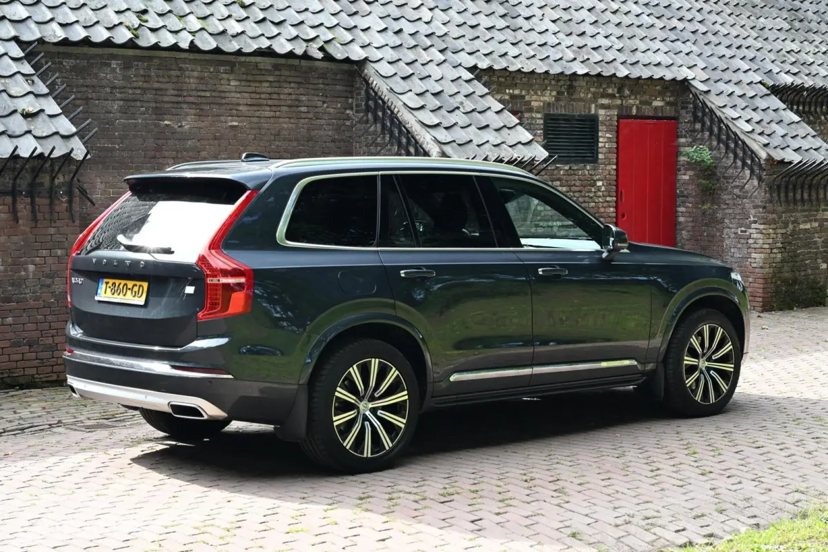 2.0 T8 Twin Engine AWD Inscription