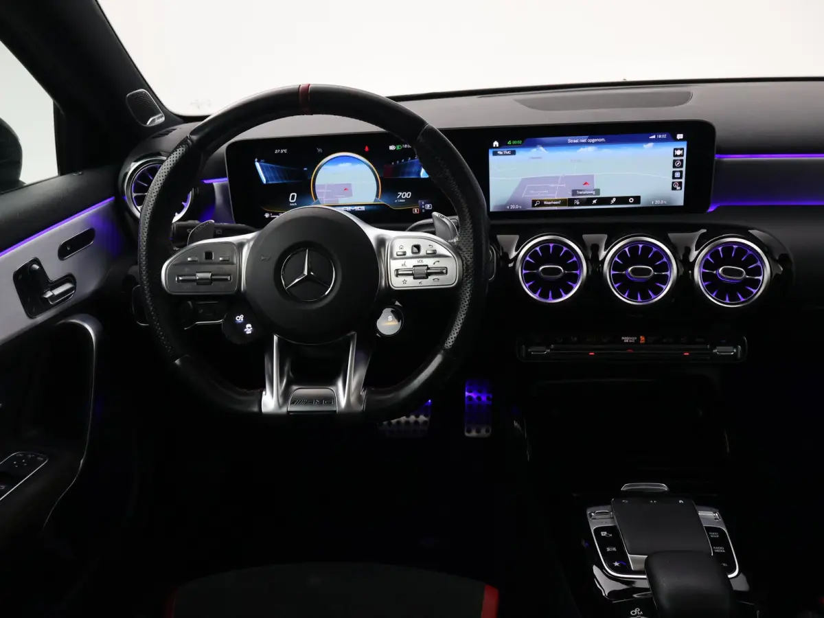 AMG 35 4MATIC 306 PK ORIG. NL PANORAMA | BURMESTER | 360 CAMERA | MAGNO MOUNTAIN GRAY | PERFORMANCE SEATS