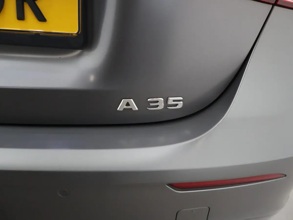 AMG 35 4MATIC 306 PK ORIG. NL PANORAMA | BURMESTER | 360 CAMERA | MAGNO MOUNTAIN GRAY | PERFORMANCE SEATS