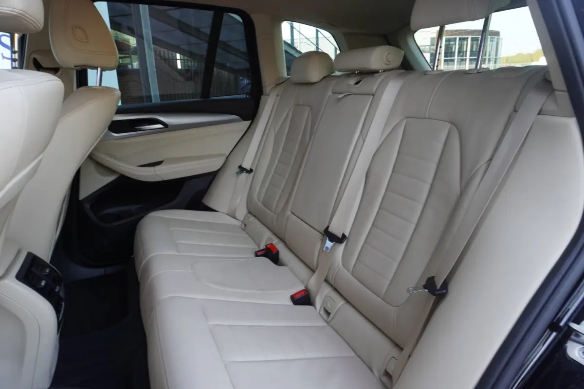 XDrive30e Executive+Led+Navigatie+Volleder+SOH 90%+ Stoel-verw+Vitrual+Elek-trekhaak+app-carplay+ 2 opladers = SUPER PRIJS