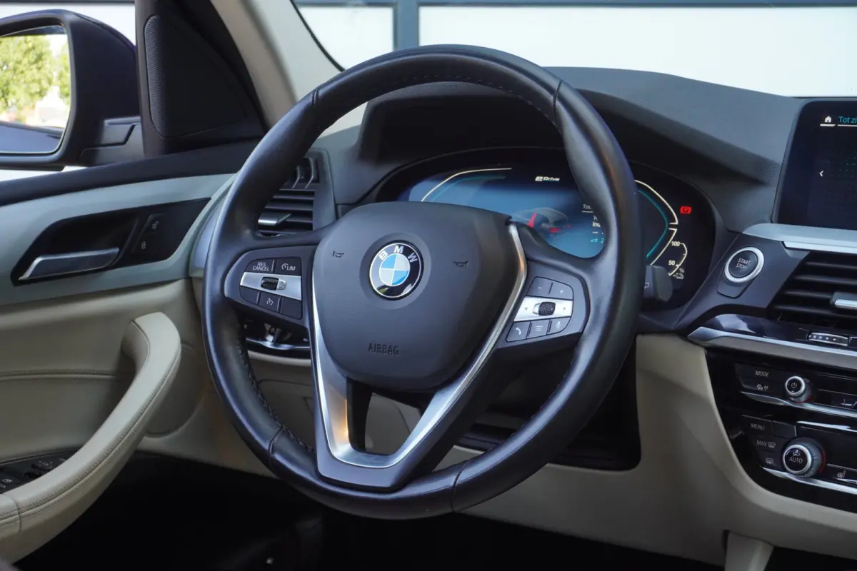 XDrive30e Executive+Led+Navigatie+Volleder+SOH 90%+ Stoel-verw+Vitrual+Elek-trekhaak+app-carplay+ 2 opladers = SUPER PRIJS