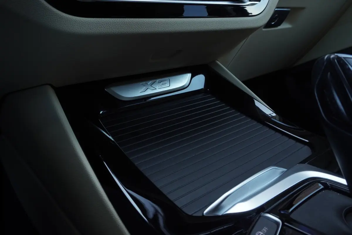 XDrive30e Executive+Led+Navigatie+Volleder+SOH 90%+ Stoel-verw+Vitrual+Elek-trekhaak+app-carplay+ 2 opladers = SUPER PRIJS