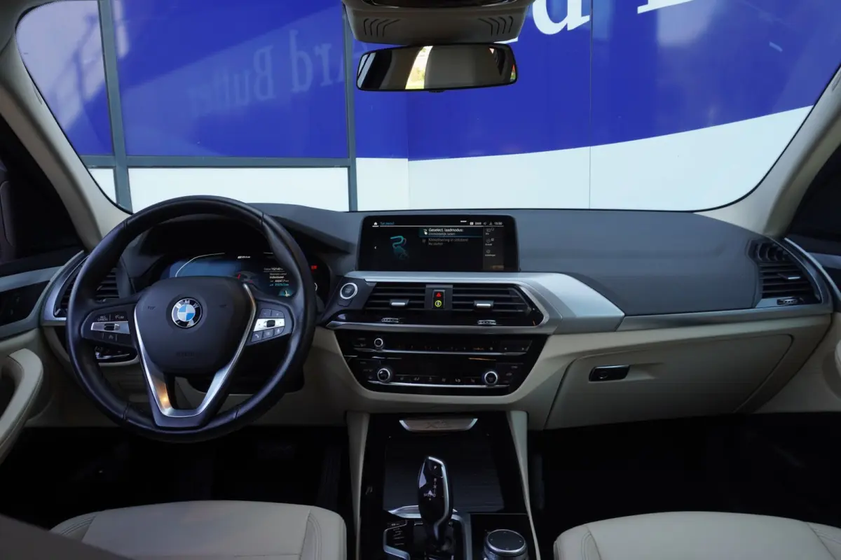 XDrive30e Executive+Led+Navigatie+Volleder+SOH 90%+ Stoel-verw+Vitrual+Elek-trekhaak+app-carplay+ 2 opladers = SUPER PRIJS