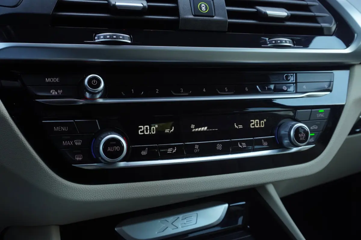 XDrive30e Executive+Led+Navigatie+Volleder+SOH 90%+ Stoel-verw+Vitrual+Elek-trekhaak+app-carplay+ 2 opladers = SUPER PRIJS
