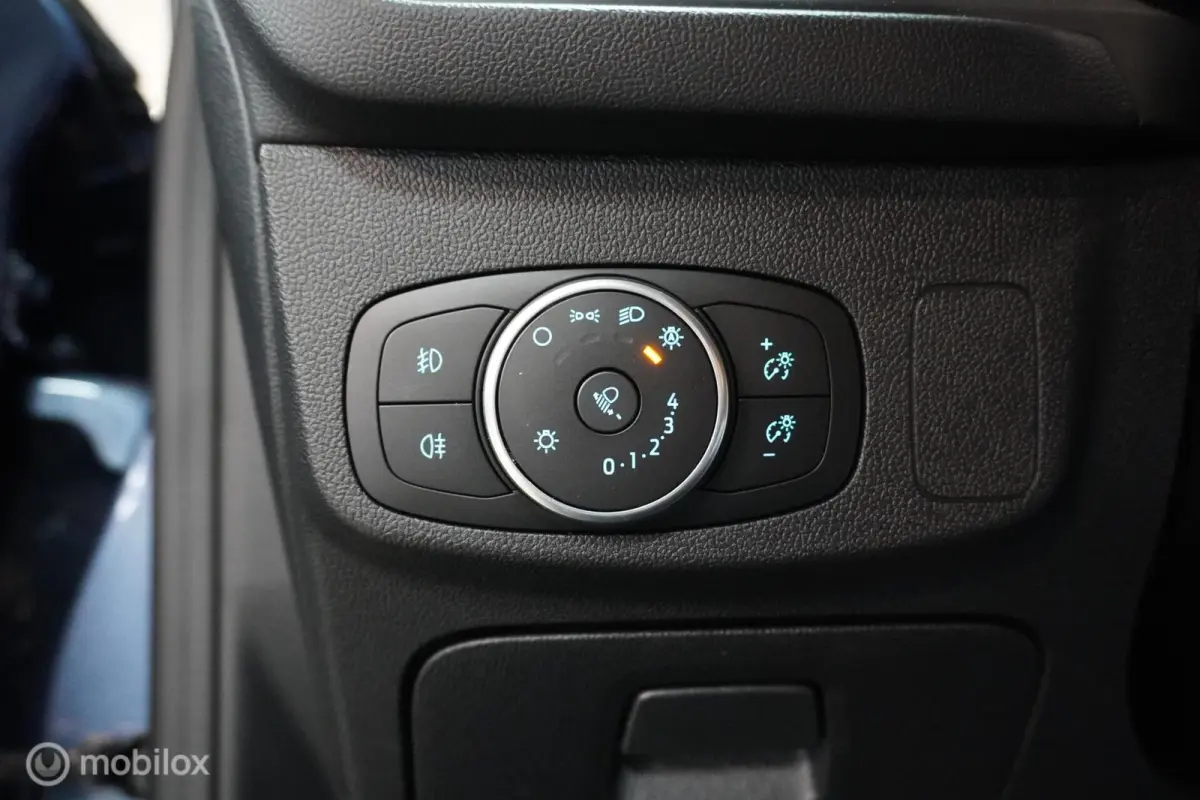 1.0 EcoBoost Trend Edition | winter pack | Navi.|