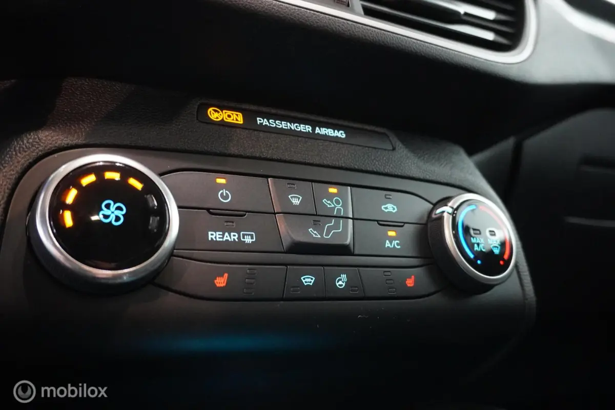 1.0 EcoBoost Trend Edition | winter pack | Navi.|