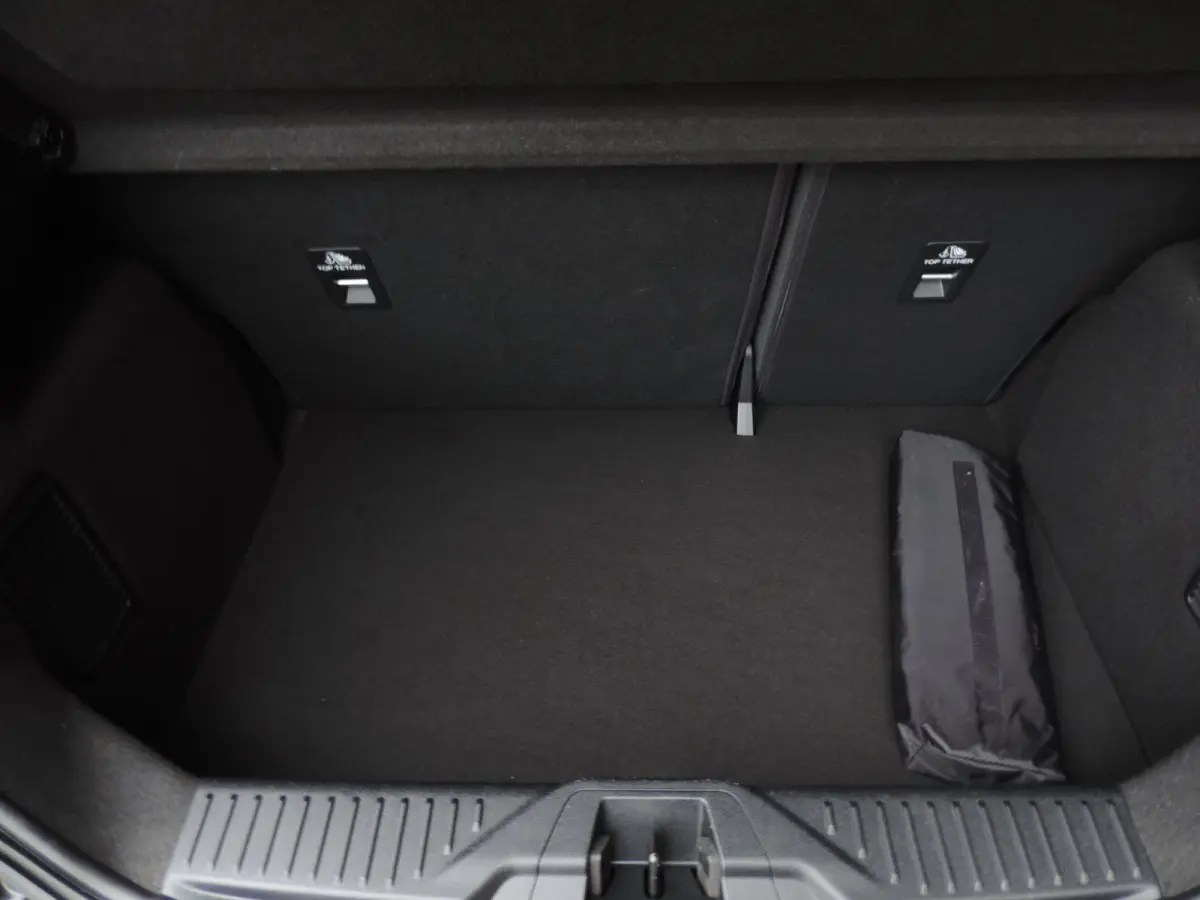 1.0-T Connected 34.000km | LED kopl | CarPlay | Airco | Cruise contr | Bluetooth | DAB | 1e Eig
