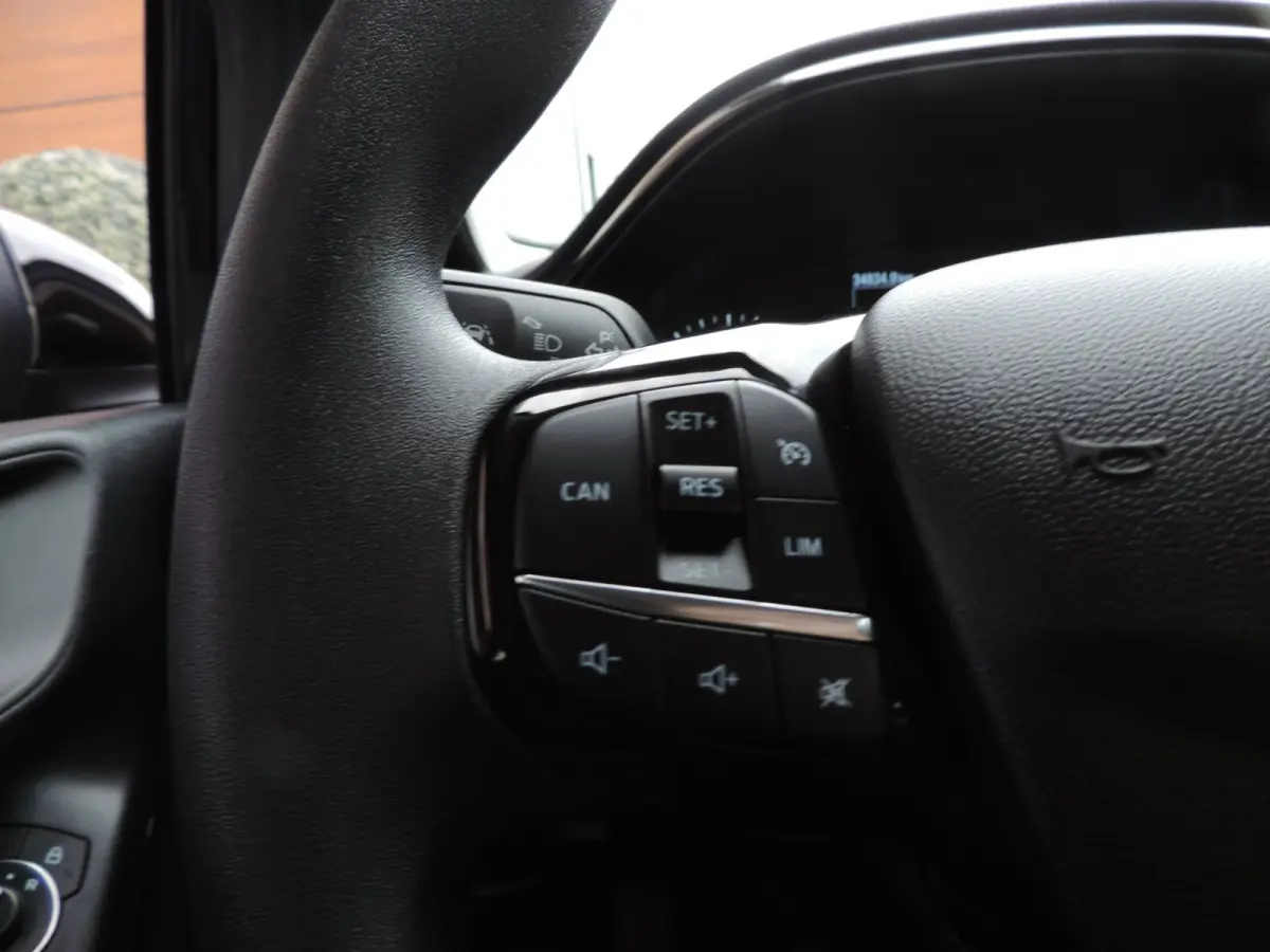 1.0-T Connected 34.000km | LED kopl | CarPlay | Airco | Cruise contr | Bluetooth | DAB | 1e Eig