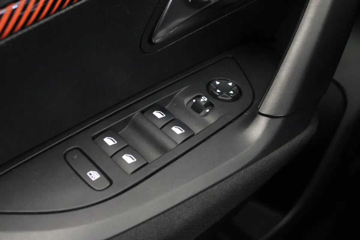 1.2 PureTech Active Pack |Camera|Navi|