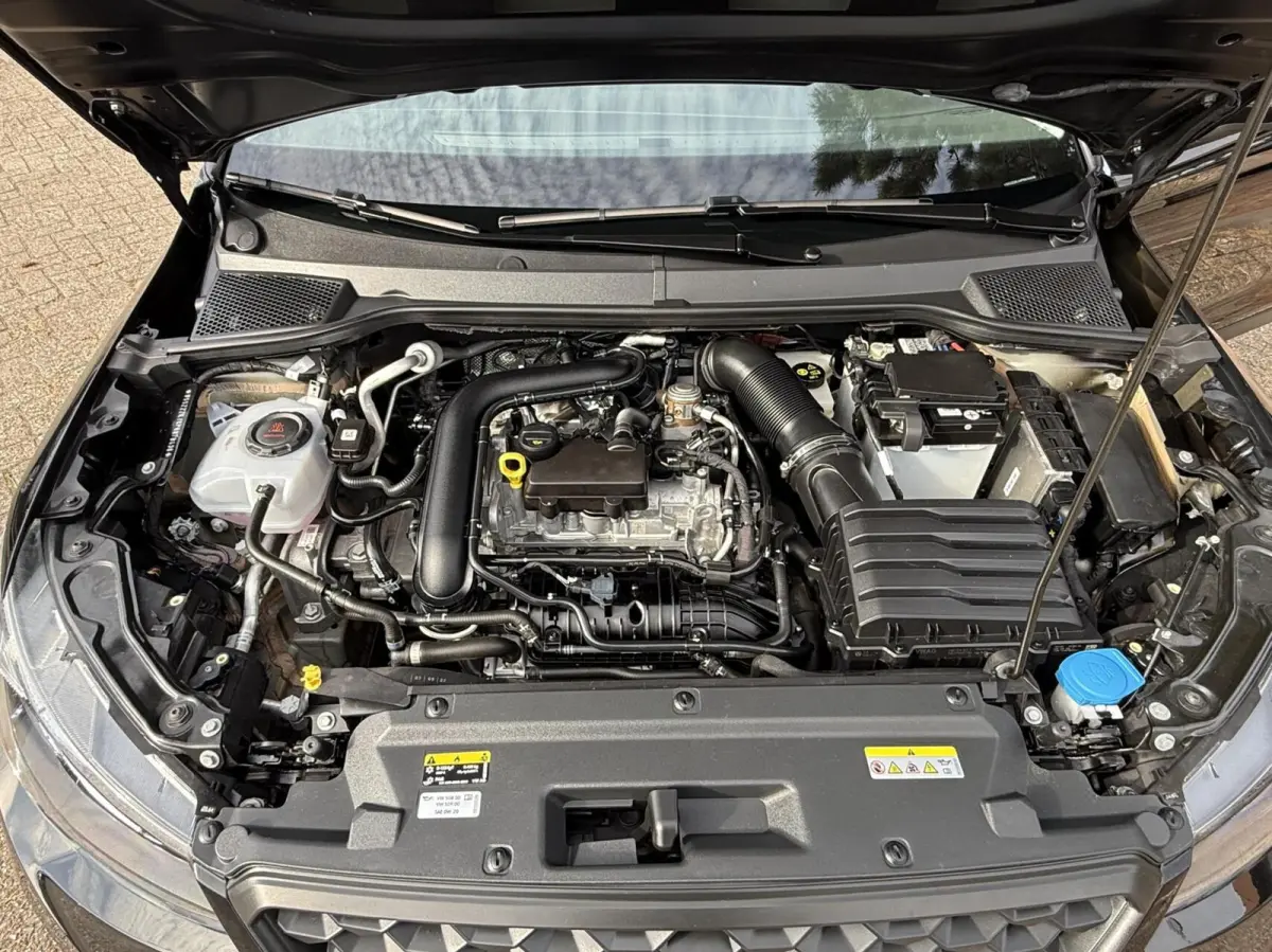 1.0 TSI Style stoelverwarming pdc cruise