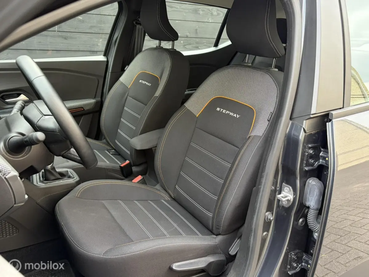 1.0 TCe 90 Comfort Clima / Keyless entry / nav / carplay 18.802KM!!!!