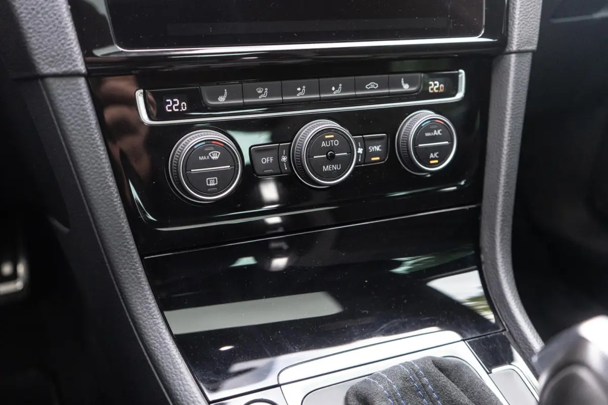 1.5 TSI Highline R-Line Pano / Camera / ACC
