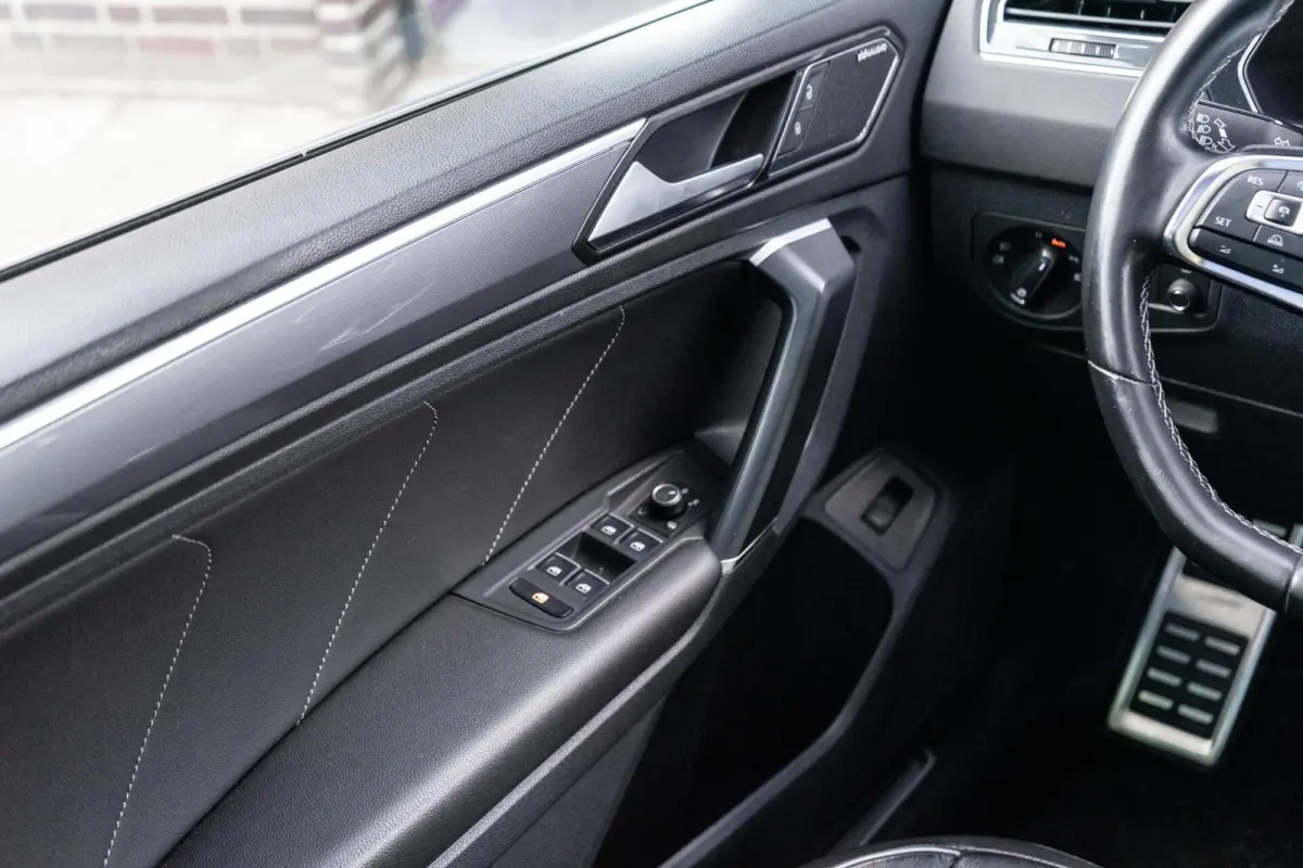 2.0 TSI 4Motion R-Line Pano / Leder / Trekhaak