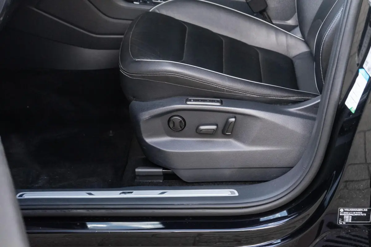 2.0 TSI 4Motion R-Line Pano / Leder / Trekhaak