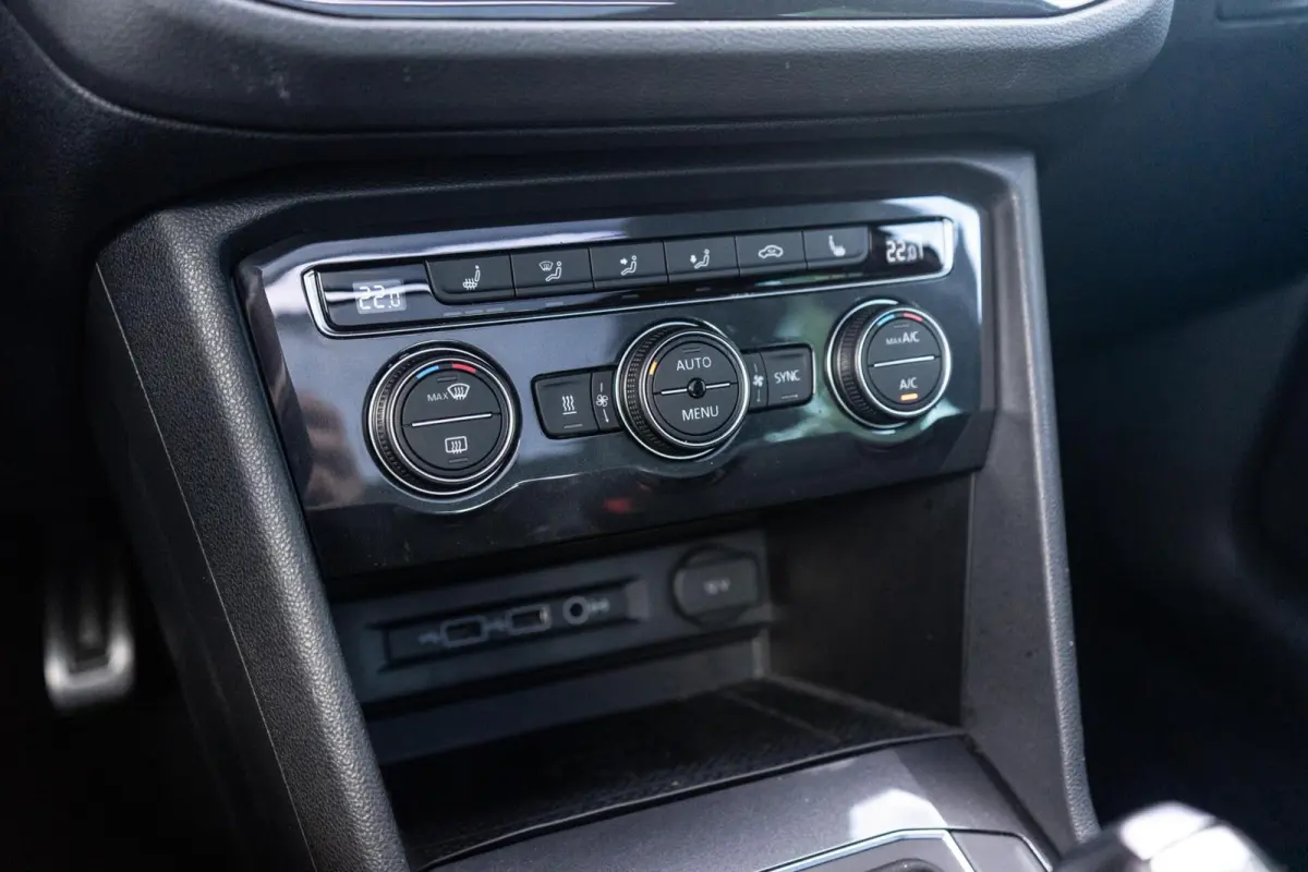 2.0 TSI 4Motion R-Line Pano / Leder / Trekhaak