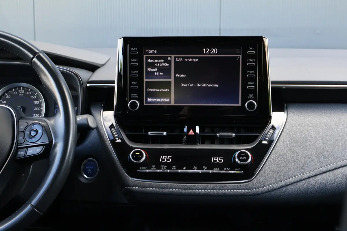 1.8 Hybrid Business Automaat | 10 jaar garantie! | Apple Carplay / Android Auto | Camera | Adaptieve Cruise Control