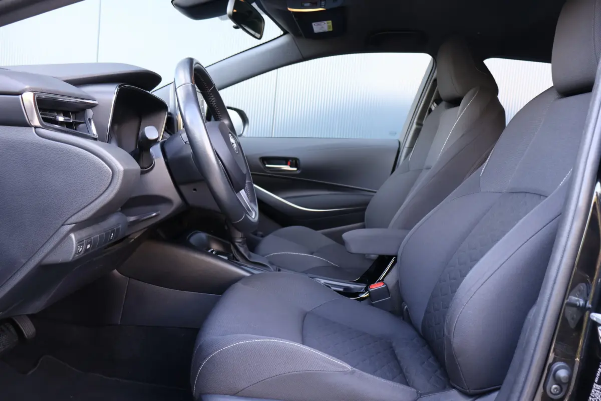 1.8 Hybrid Business Automaat | 10 jaar garantie! | Apple Carplay / Android Auto | Camera | Adaptieve Cruise Control
