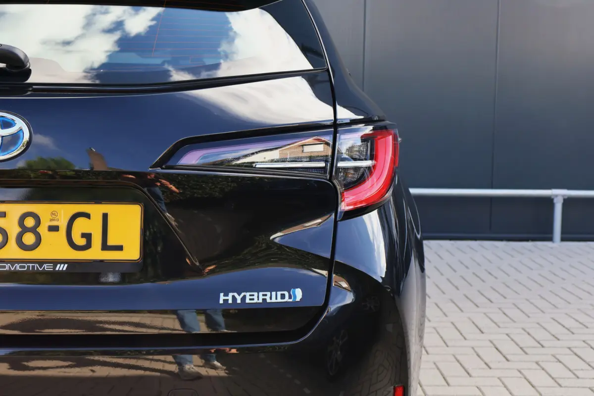 1.8 Hybrid Business Automaat | 10 jaar garantie! | Apple Carplay / Android Auto | Camera | Adaptieve Cruise Control