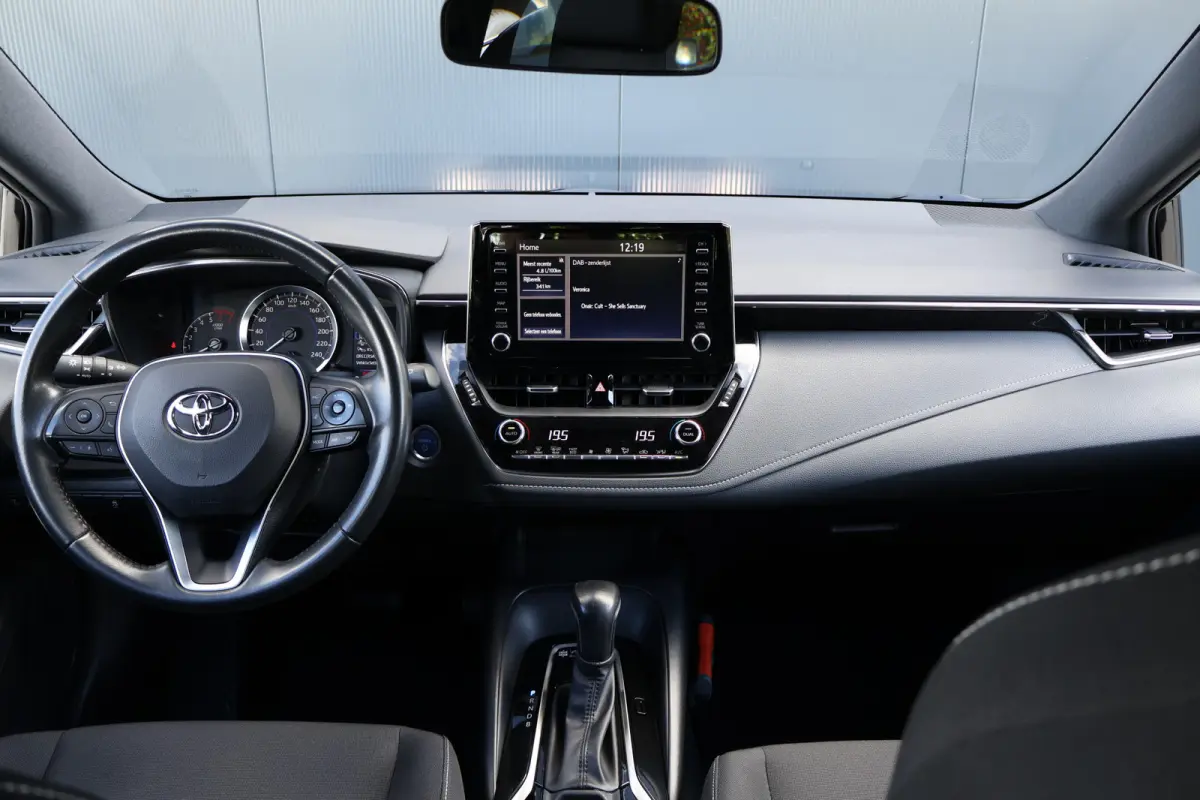 1.8 Hybrid Business Automaat | 10 jaar garantie! | Apple Carplay / Android Auto | Camera | Adaptieve Cruise Control
