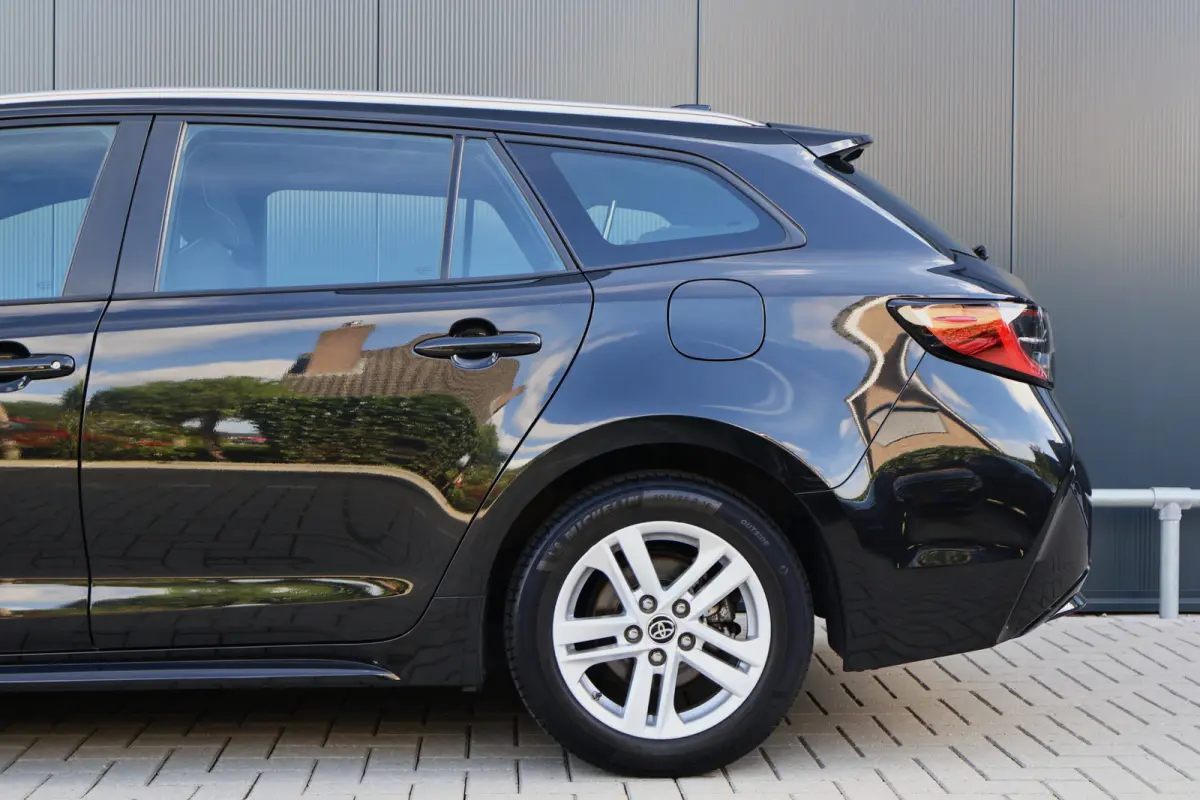 1.8 Hybrid Business Automaat | 10 jaar garantie! | Apple Carplay / Android Auto | Camera | Adaptieve Cruise Control
