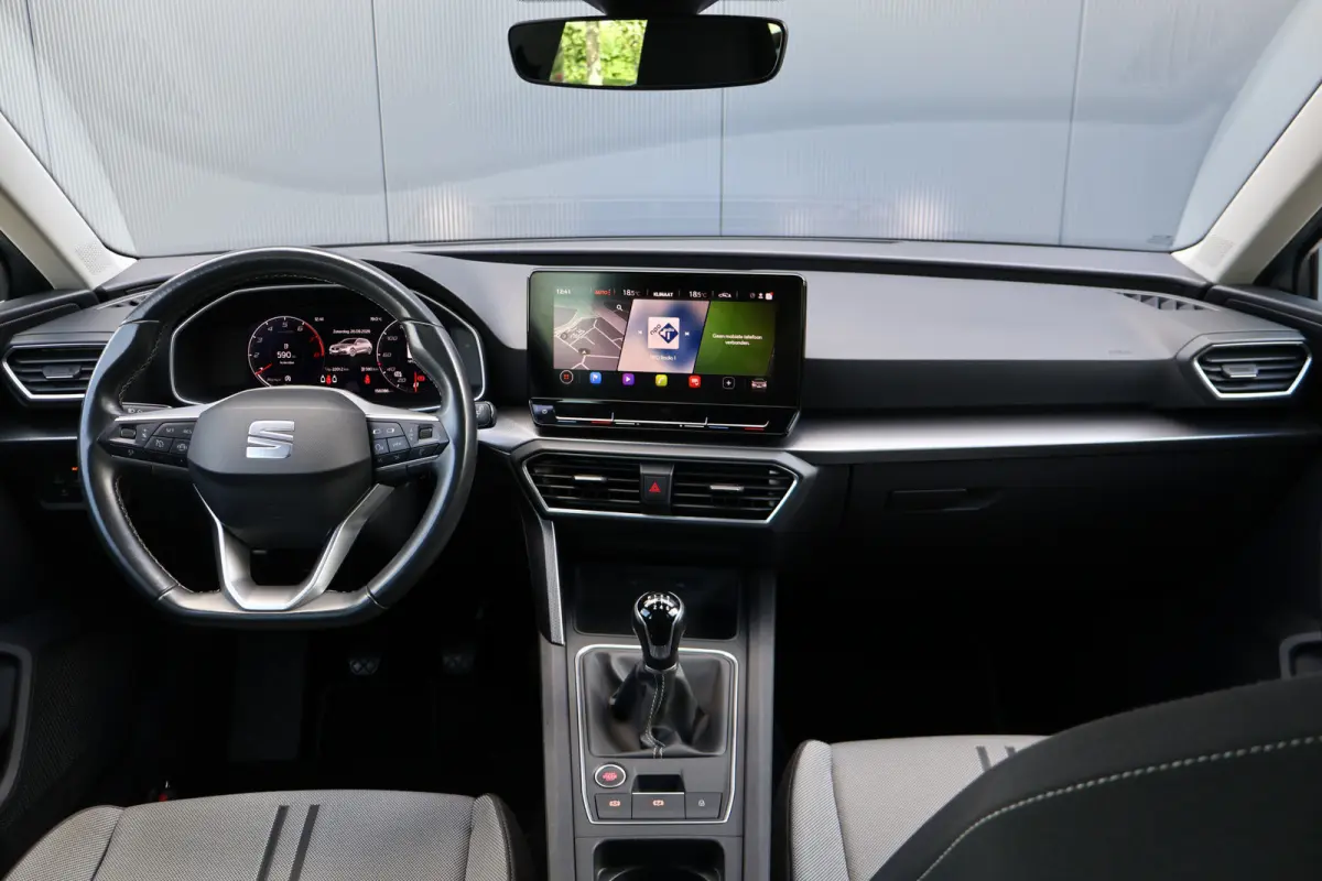 1.0 TSI Style Business Intense | Wegklapbare Trekhaak | Camera | Adaptieve Cruise Control | Apple Carplay / Android Auto