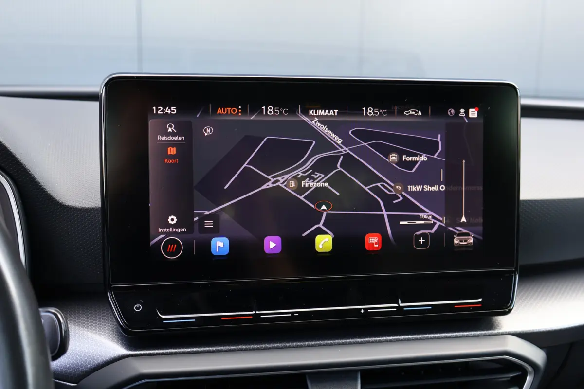 1.0 TSI Style Business Intense | Wegklapbare Trekhaak | Camera | Adaptieve Cruise Control | Apple Carplay / Android Auto