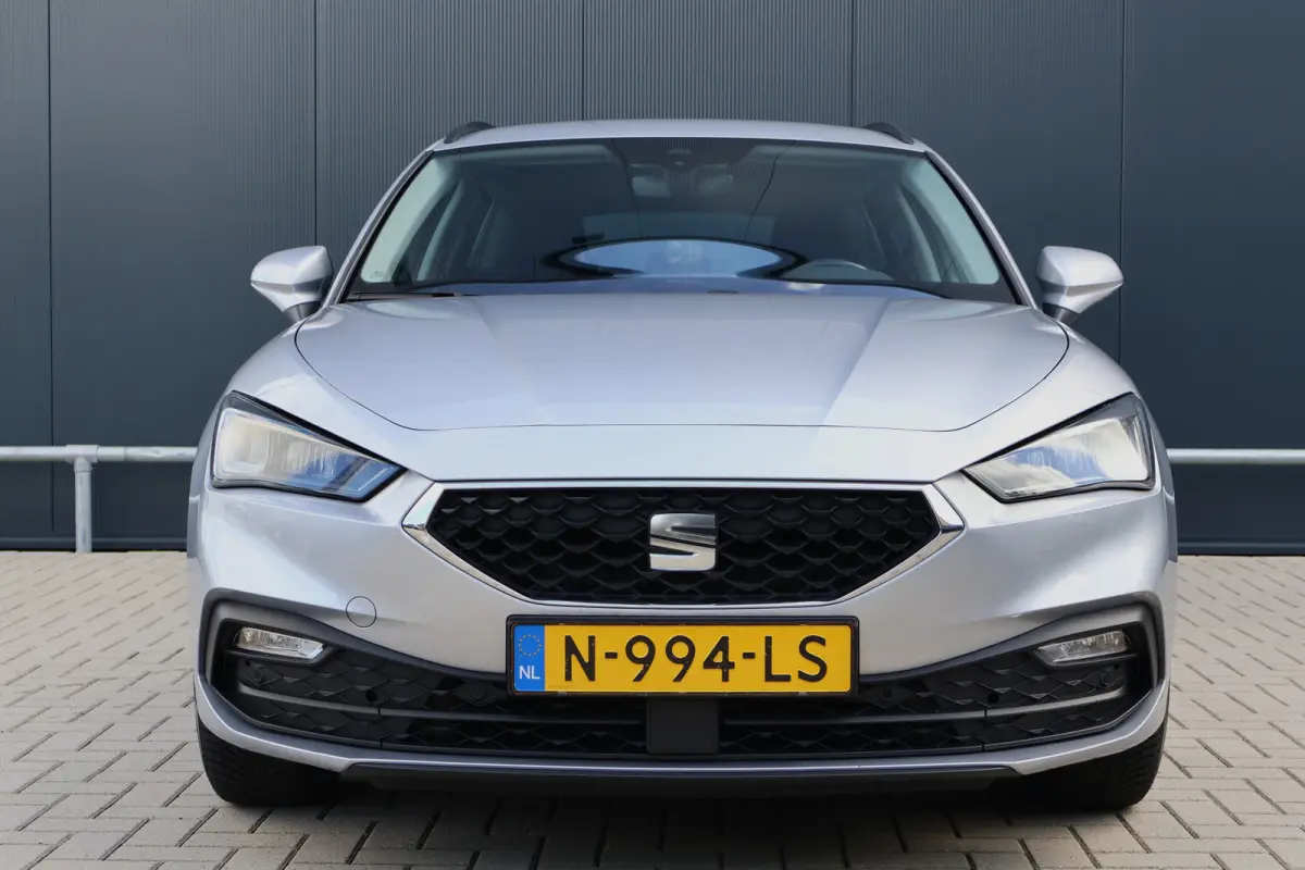 1.0 TSI Style Business Intense | Wegklapbare Trekhaak | Camera | Adaptieve Cruise Control | Apple Carplay / Android Auto