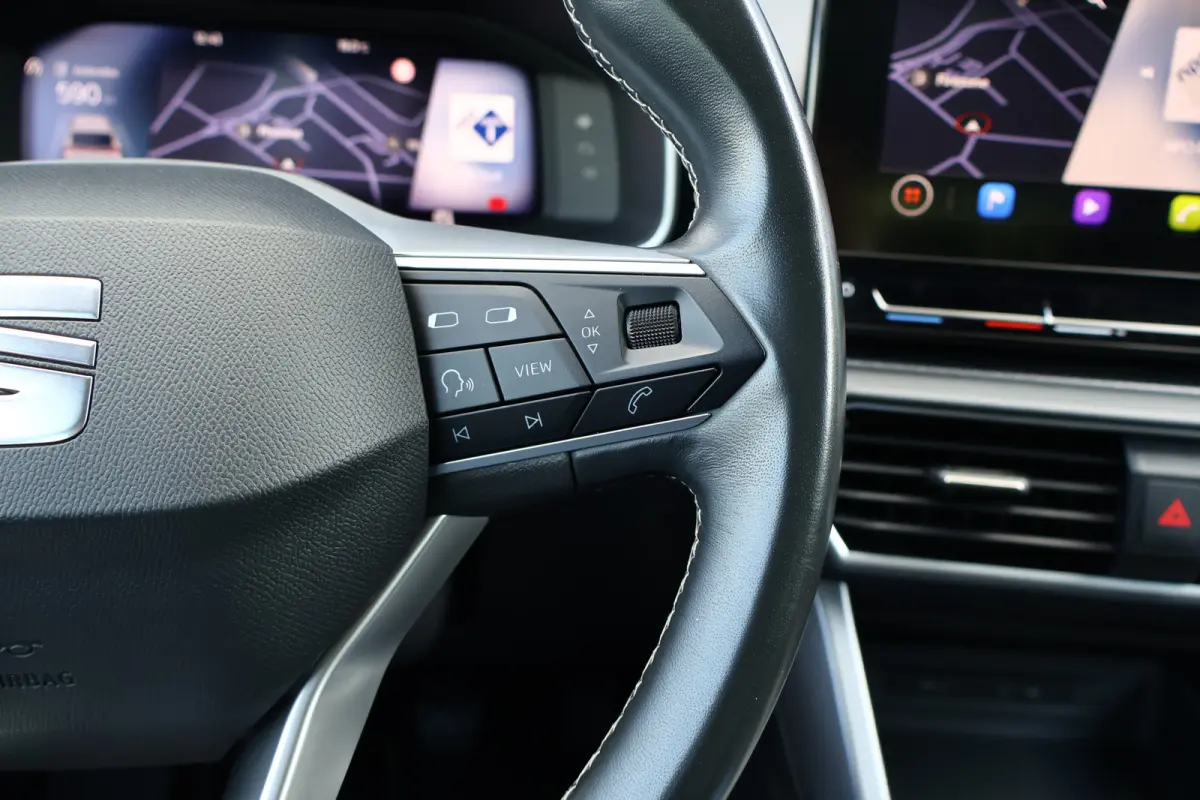 1.0 TSI Style Business Intense | Wegklapbare Trekhaak | Camera | Adaptieve Cruise Control | Apple Carplay / Android Auto