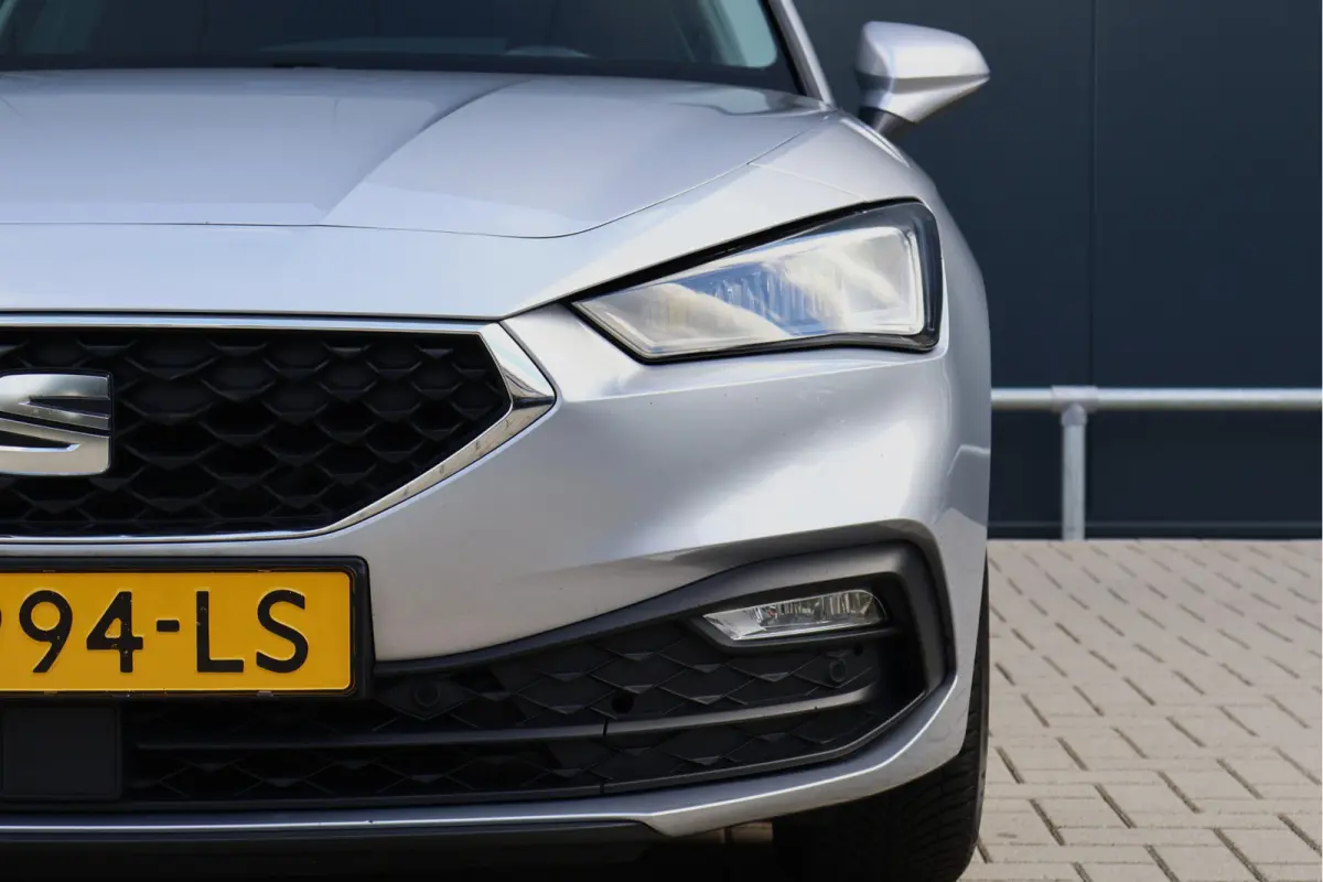 1.0 TSI Style Business Intense | Wegklapbare Trekhaak | Camera | Adaptieve Cruise Control | Apple Carplay / Android Auto