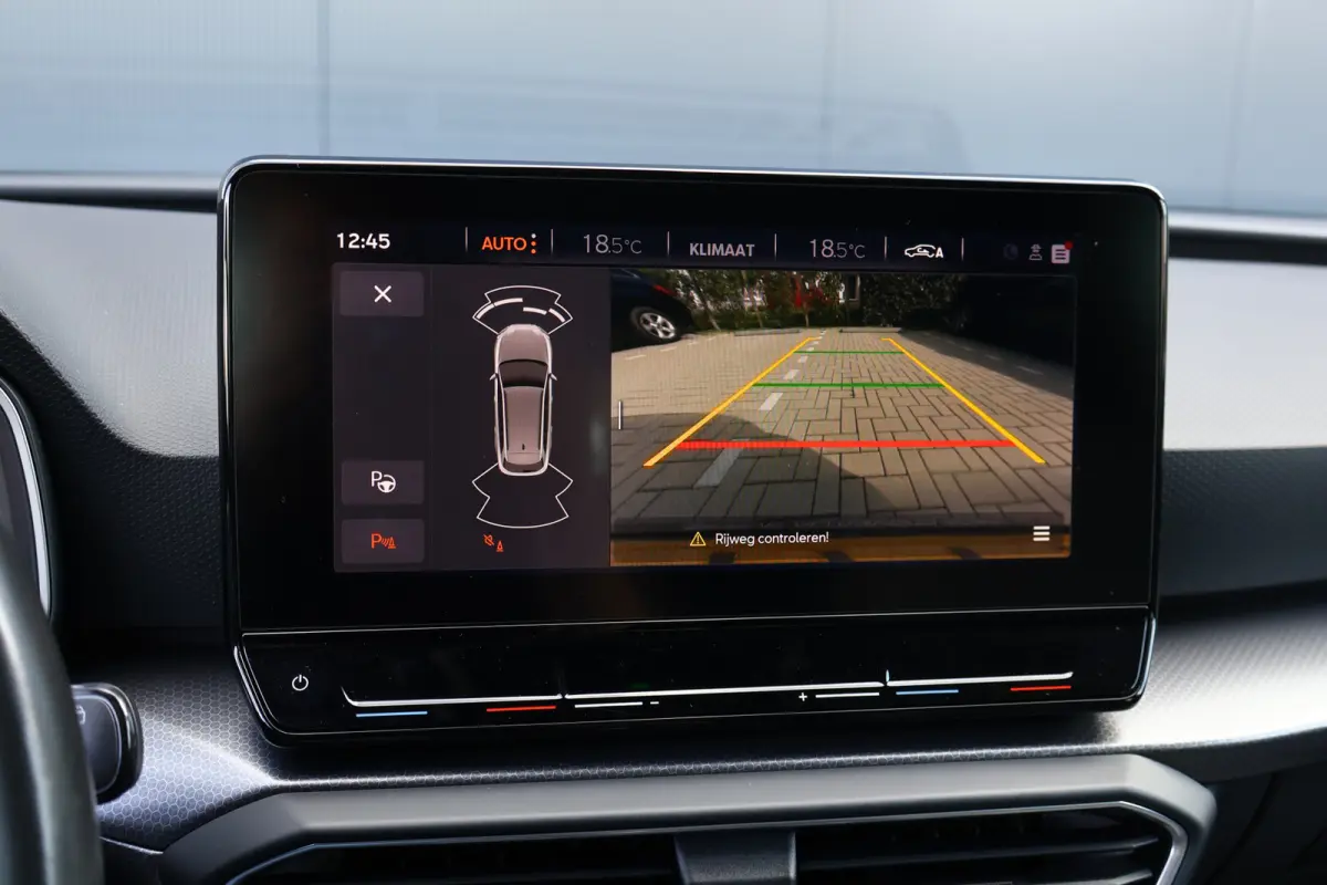 1.0 TSI Style Business Intense | Wegklapbare Trekhaak | Camera | Adaptieve Cruise Control | Apple Carplay / Android Auto