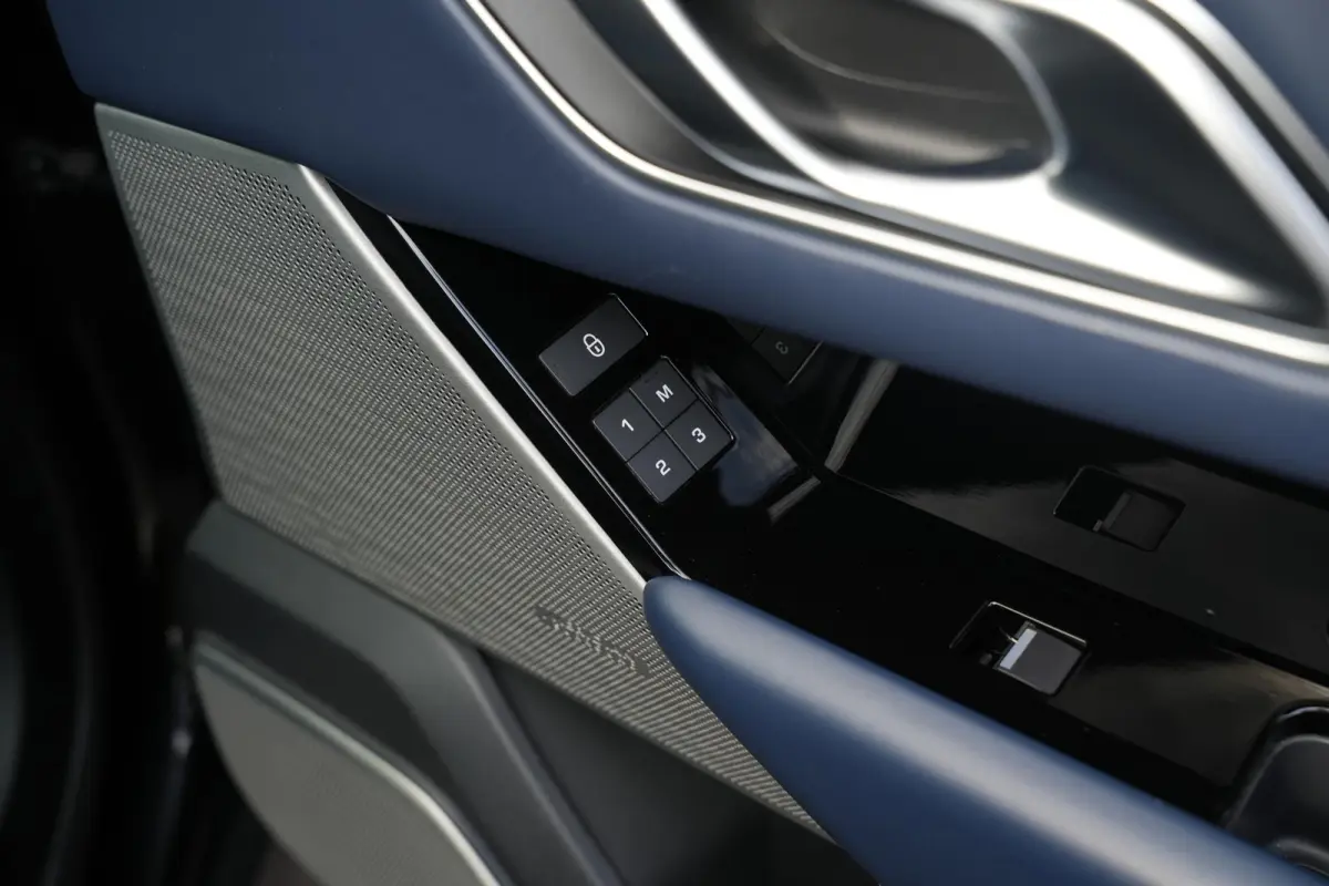 3.0 D300 AWD R-Dynamic HSE BTW Panoramadak Adapt. Cruise Stoelclima Massage HeadUp Meridian Luxe Leder Matrix LED