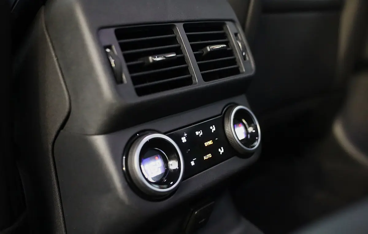 2.0 P400e Edition / Head Up / 360 Camera / Two Tone Leder / Acc / Lane Assist / Dode Hoek / Trekhaak