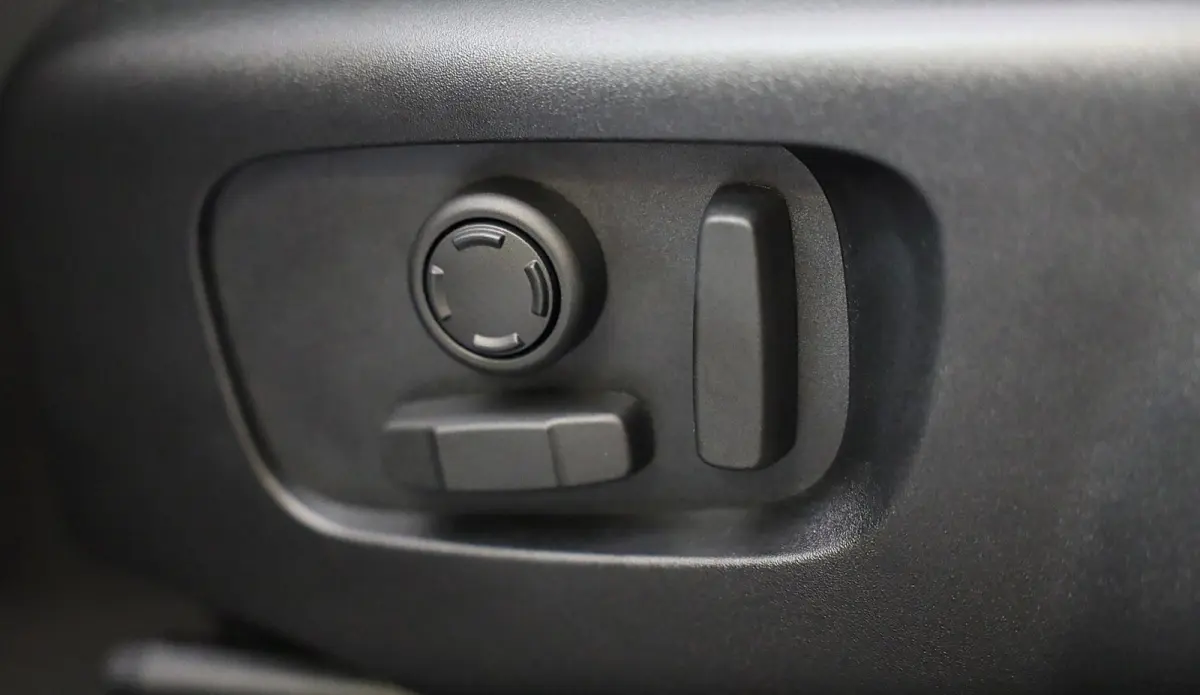 2.0 P400e Edition / Head Up / 360 Camera / Two Tone Leder / Acc / Lane Assist / Dode Hoek / Trekhaak