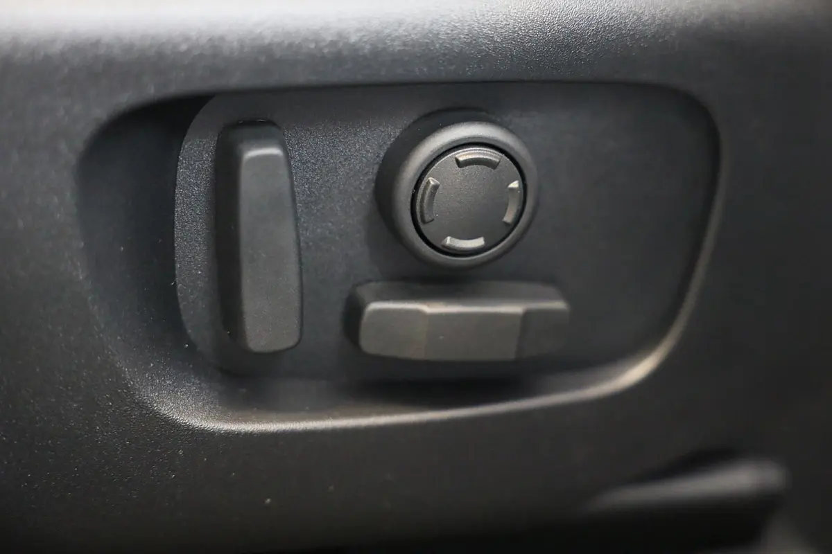 2.0 P400e Edition / Head Up / 360 Camera / Two Tone Leder / Acc / Lane Assist / Dode Hoek / Trekhaak