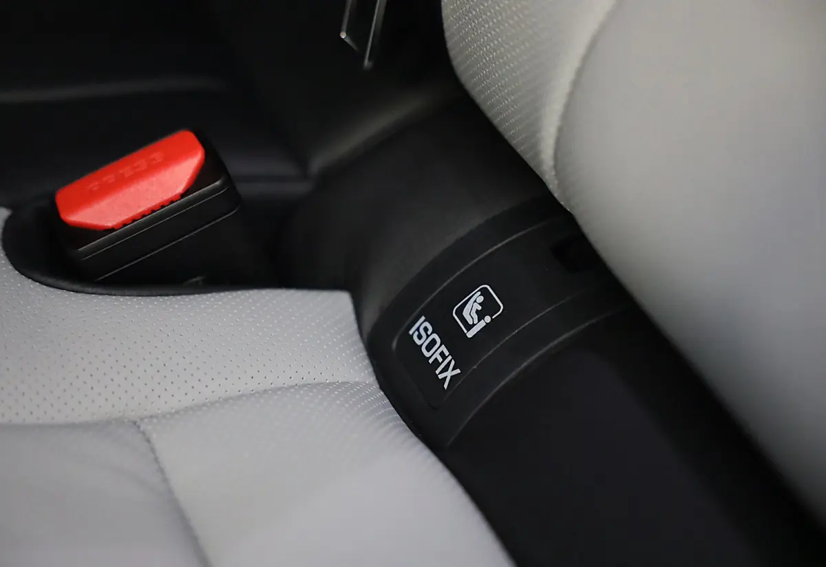 2.0 P400e Edition / Head Up / 360 Camera / Two Tone Leder / Acc / Lane Assist / Dode Hoek / Trekhaak