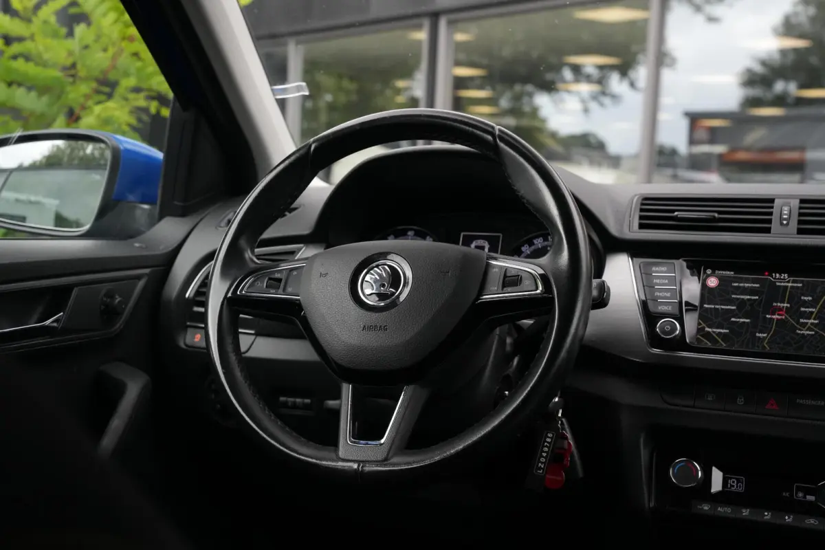 1.0 TSI Business Edition Carplay DAB+ Cruise Clima Navi 16''LM