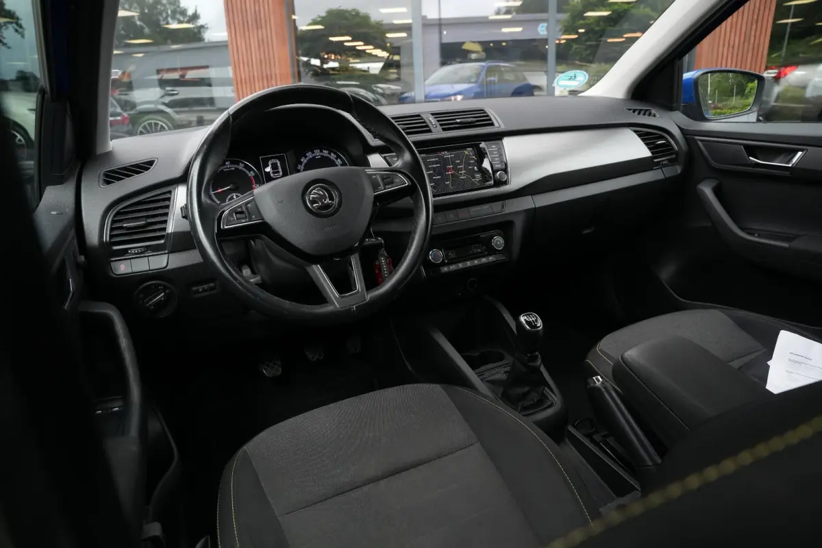 1.0 TSI Business Edition Carplay DAB+ Cruise Clima Navi 16''LM
