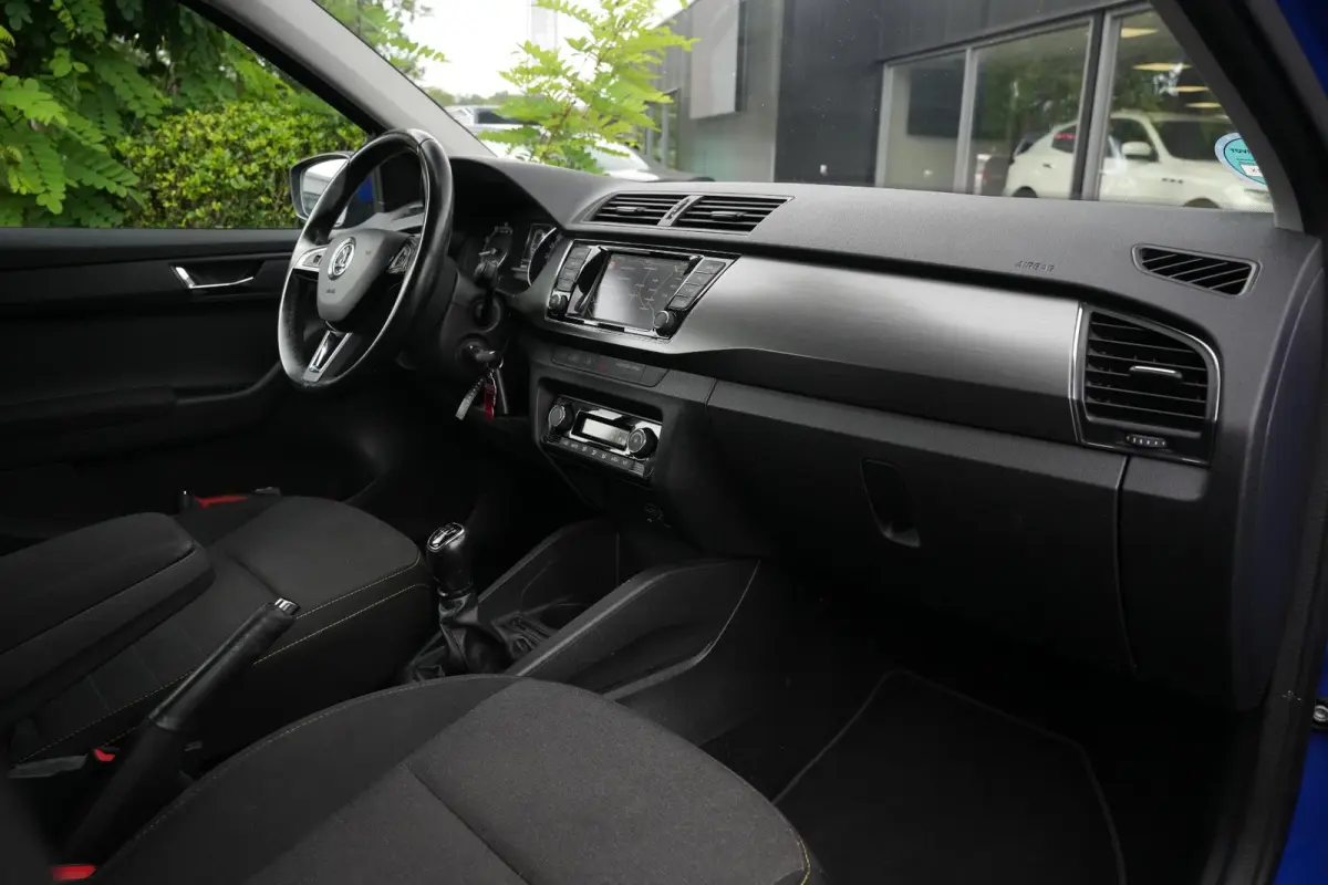 1.0 TSI Business Edition Carplay DAB+ Cruise Clima Navi 16''LM