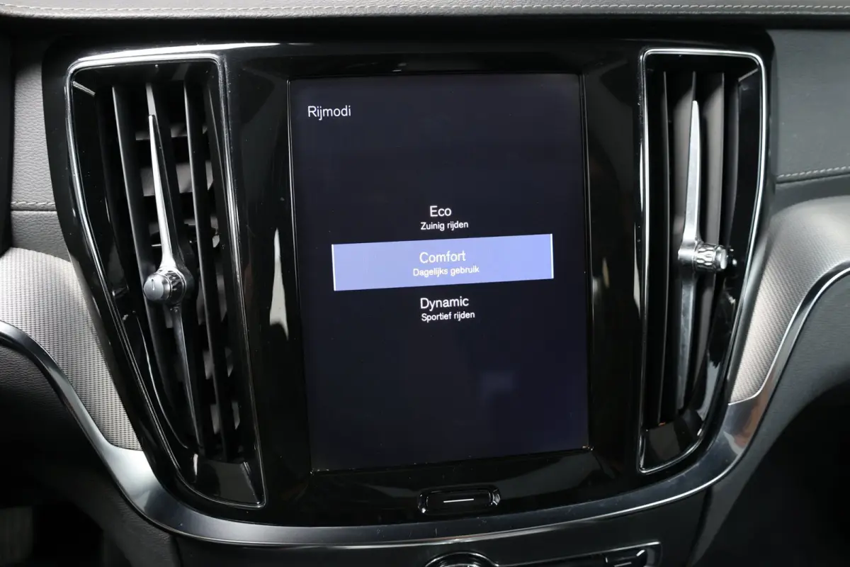 2.0 T6 Inscription AWD 310+PK LED/VIRTUAL/PANO/LEER+S.VERKOELING+MEMORY/LMV/360/ACC/ECC/12 MND GARANTIE!