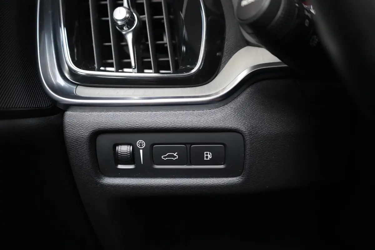 2.0 T6 Inscription AWD 310+PK LED/VIRTUAL/PANO/LEER+S.VERKOELING+MEMORY/LMV/360/ACC/ECC/12 MND GARANTIE!