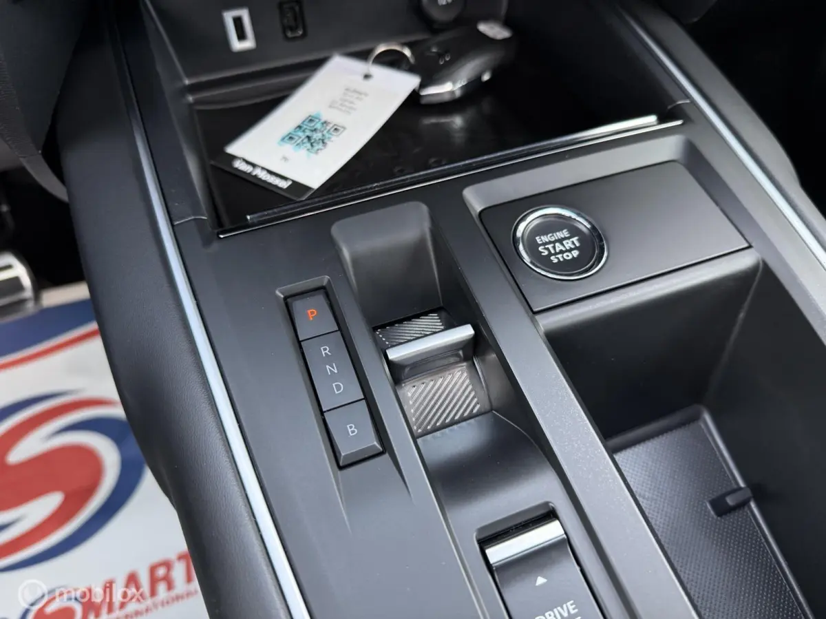 1.6 Plug-in Hybrid 225 Shine Pano Camera Vol